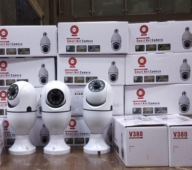 Smart PTZ security  camera 360 pan,tilt,zoom with AI motion Detection